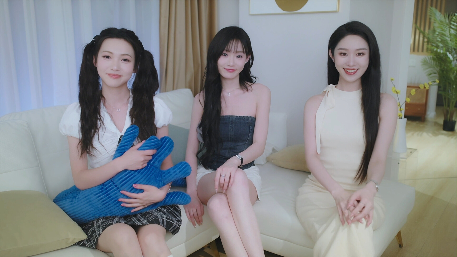 love is all around echoes of yesterday - Steam Key